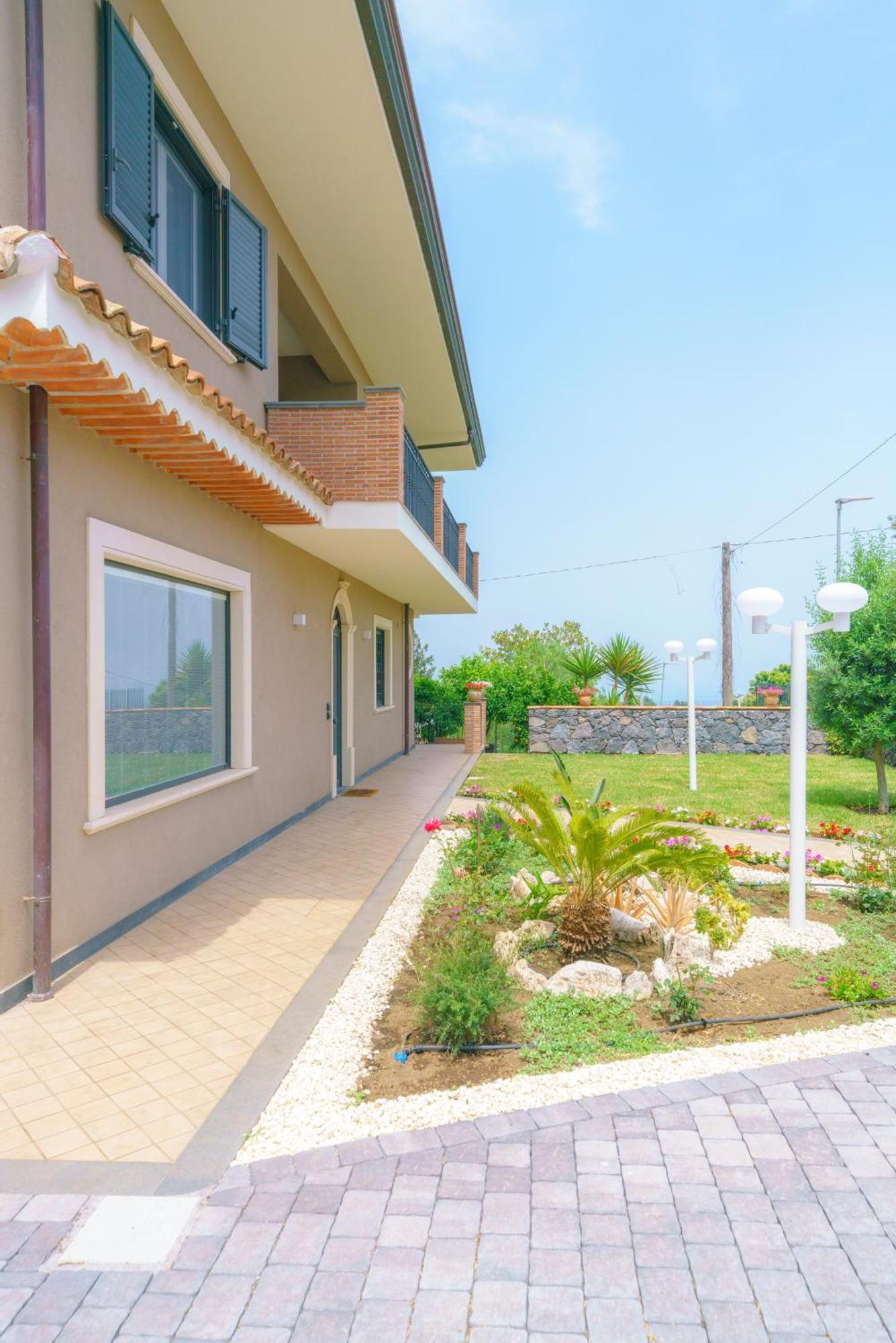 Bedda Mia Etna House B&B Трекастаньи Экстерьер фото
